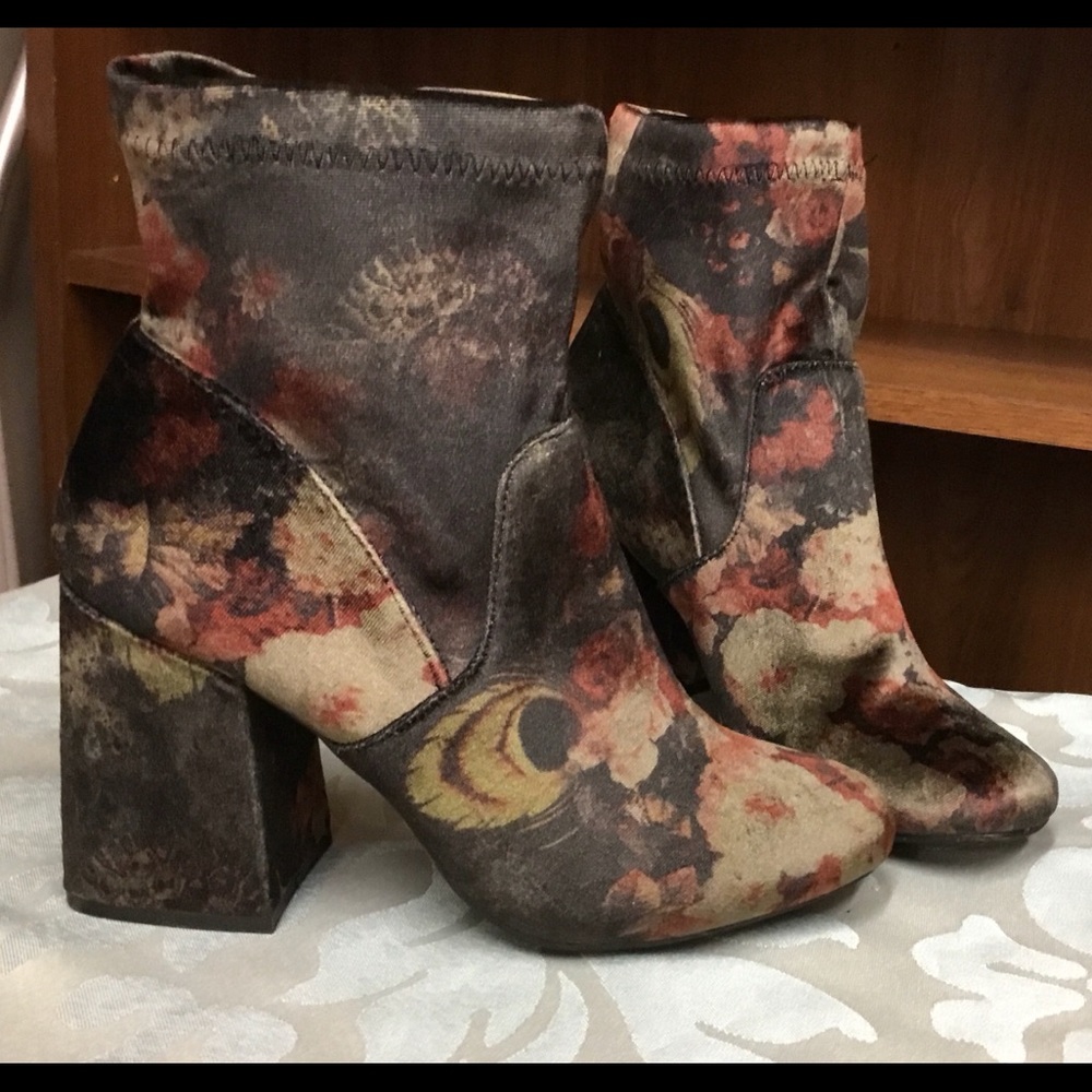 Block-heel Velvet Floral Peacock Ankle Boot Size 8